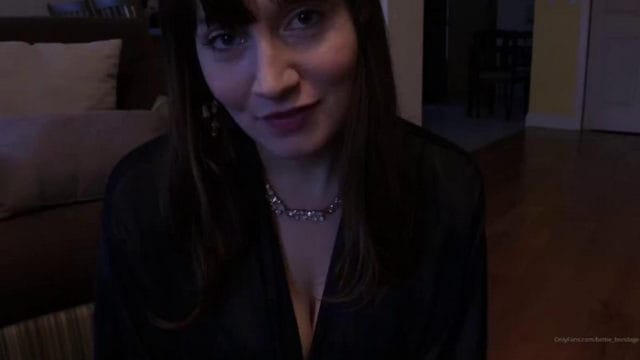 Bettie Bondage – Home for the Holidays with Mom