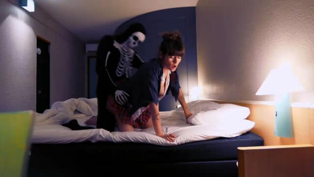 Sydney Harwin – Mommy and Son Creep